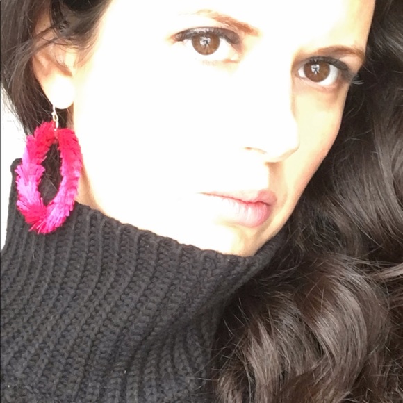 HP PICK ❤️Tassel hoop earring in Fuchsia - Picture 3 of 3